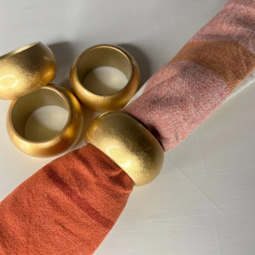 Gold Tone Napkin Rings Set of 4 Thick Rounded Table Decor Unbranded